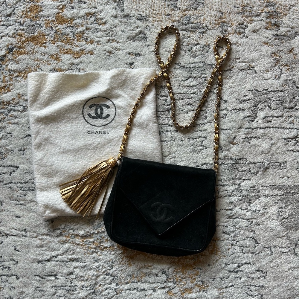 Vintage 1990’s Chanel Black Shoulder Bag with Gold Chain